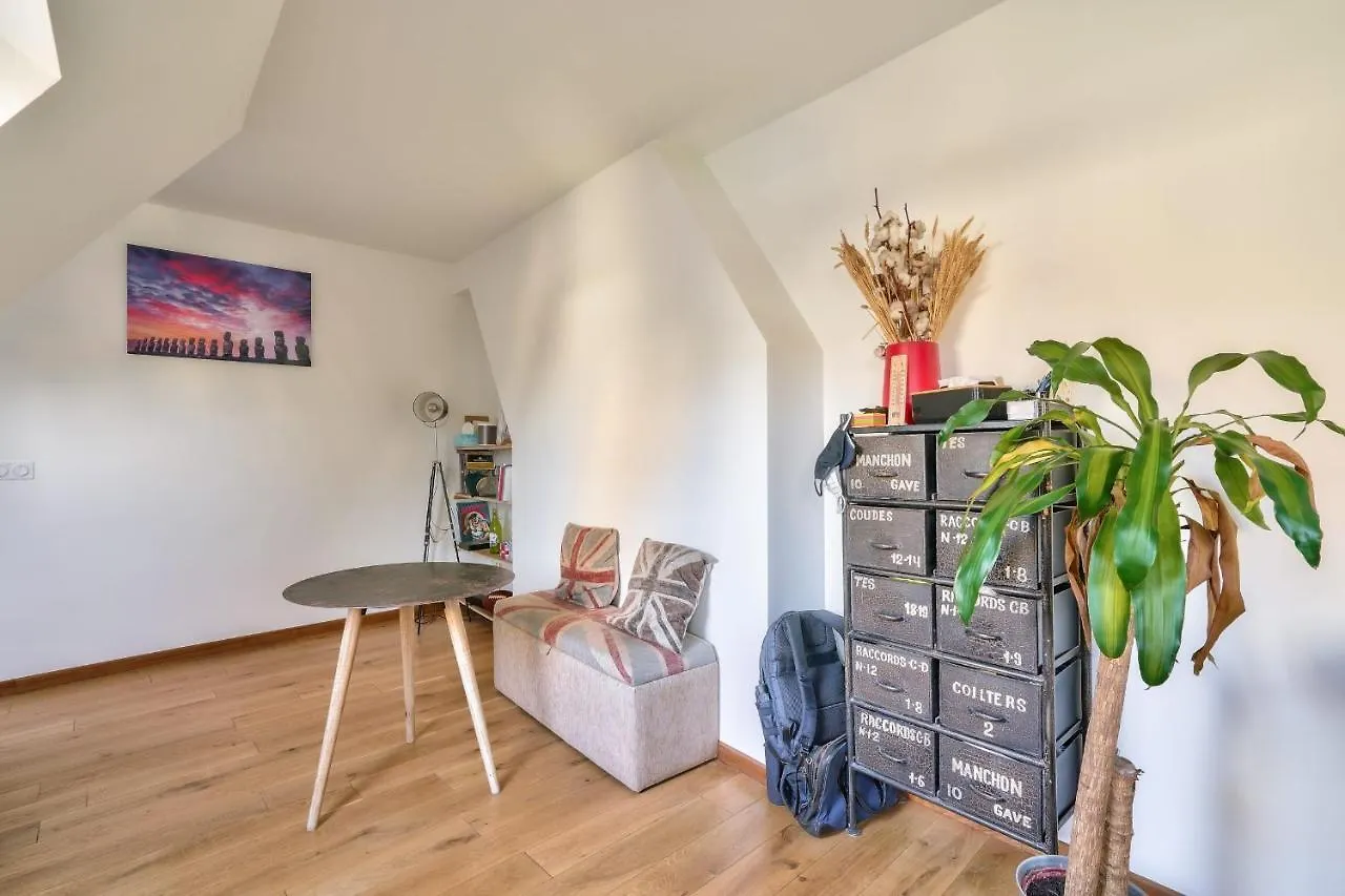 パリGuestready -- Rooftop Maisonette In Folie-Mericoutアパートメント フランス